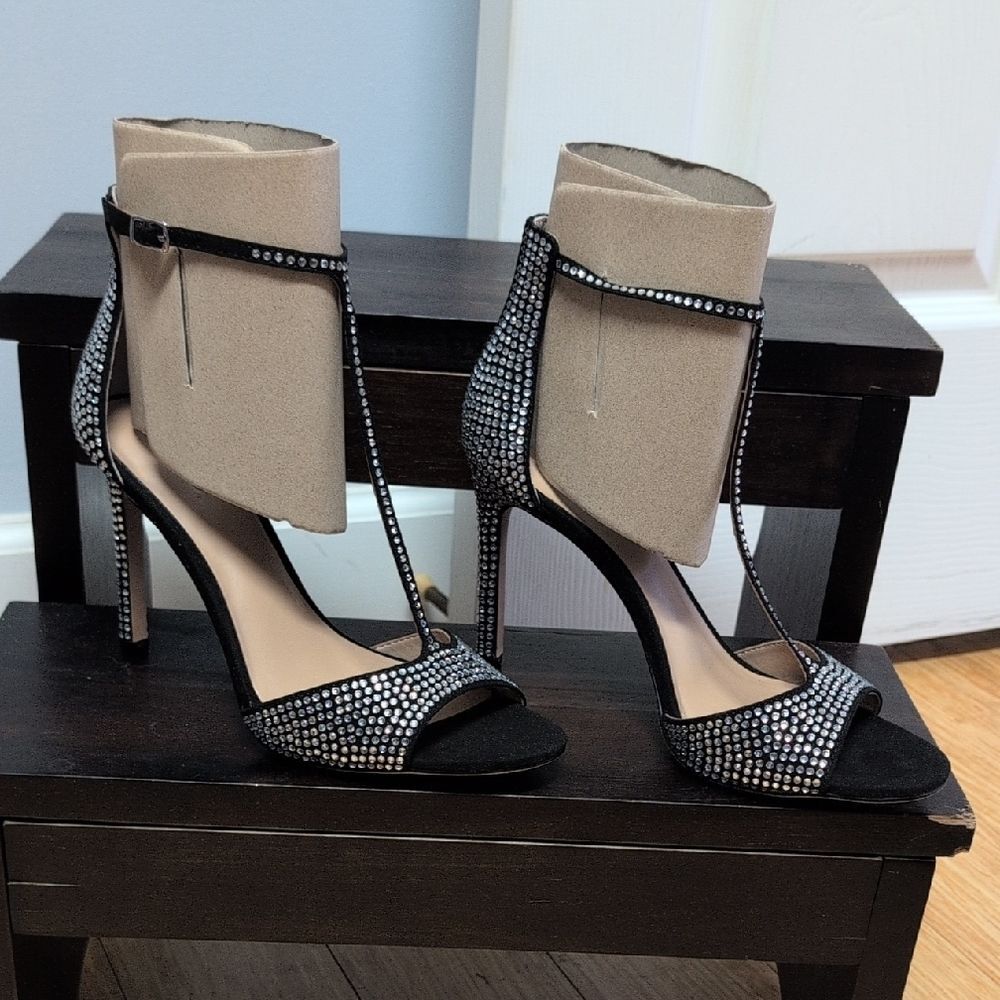 INC Firah T Strap Black Stiletto Peep Toe Silver Rhinestone Heels Size 6.5M NEW - Picture 2 of 7